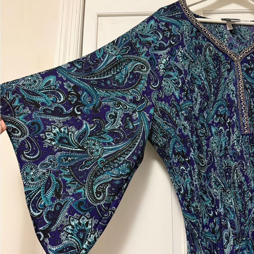 Catherines Paisley V-Neck Tunic Bejeweled Pleated Blouse 3X Bell Sleeve - Picture 3 of 9